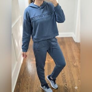 Under Armour Sweatsuit Blue Size M Women Loose Fit Lounge Clothes Activewear